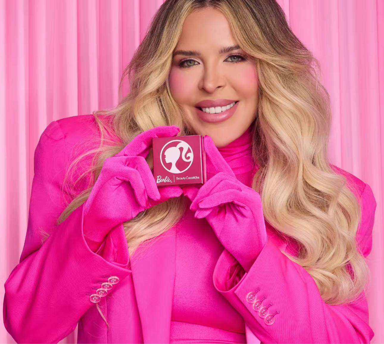 BEAUTY CREATIONS - Barbie “Future is Bright” Pink Loose Powder / LIMITED EDITION