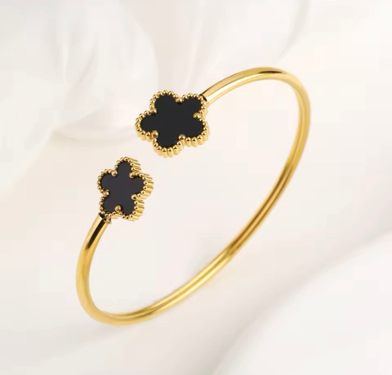 JOYERIA - Bangle Trébol Negro 1pc