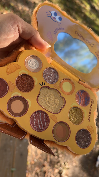 KEVIN & COCO - Paleta de Pan con Iluminador 🥐