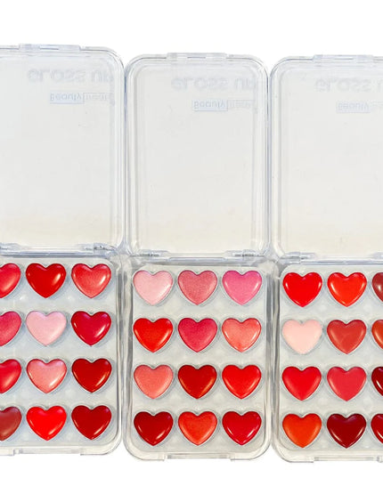 BEAUTY TREATS - Gloss Up 12 Color Heart Lipgloss ❤️
